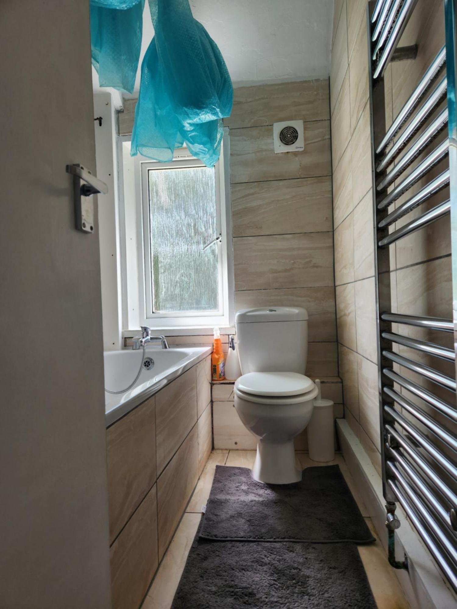 Ferienwohnung Flat With Work Station, Monitor, Smart Tv & Netflix London Exterior foto